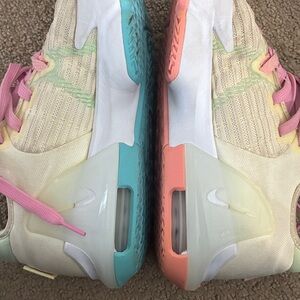 LeBron witness 6 Nike basketball shoes youth 7 women’s 6 RARE classic